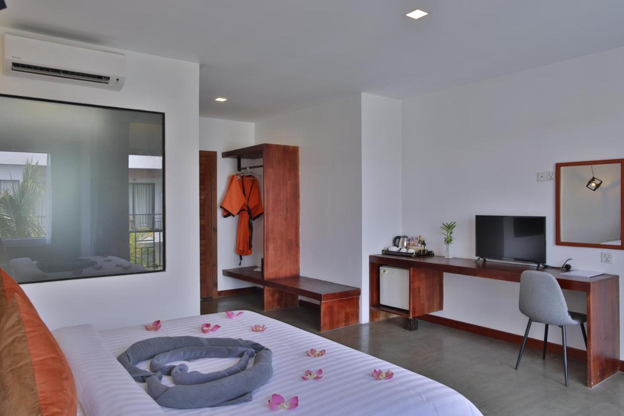 Central Corner Suite Siem Reap Bagian luar foto