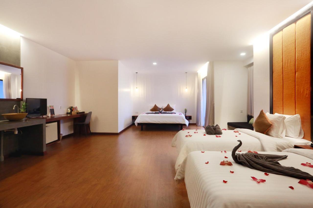 Central Corner Suite Siem Reap Bagian luar foto