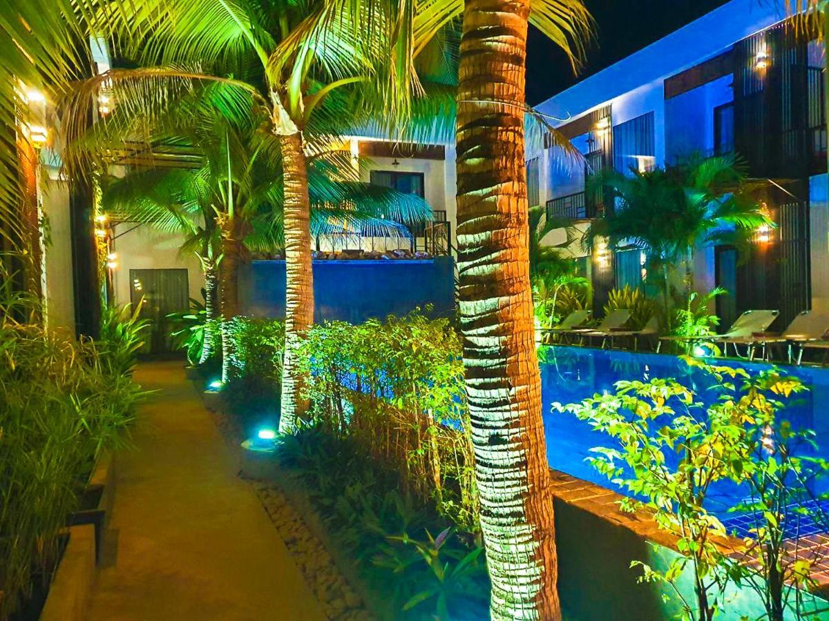 Central Corner Suite Siem Reap Bagian luar foto
