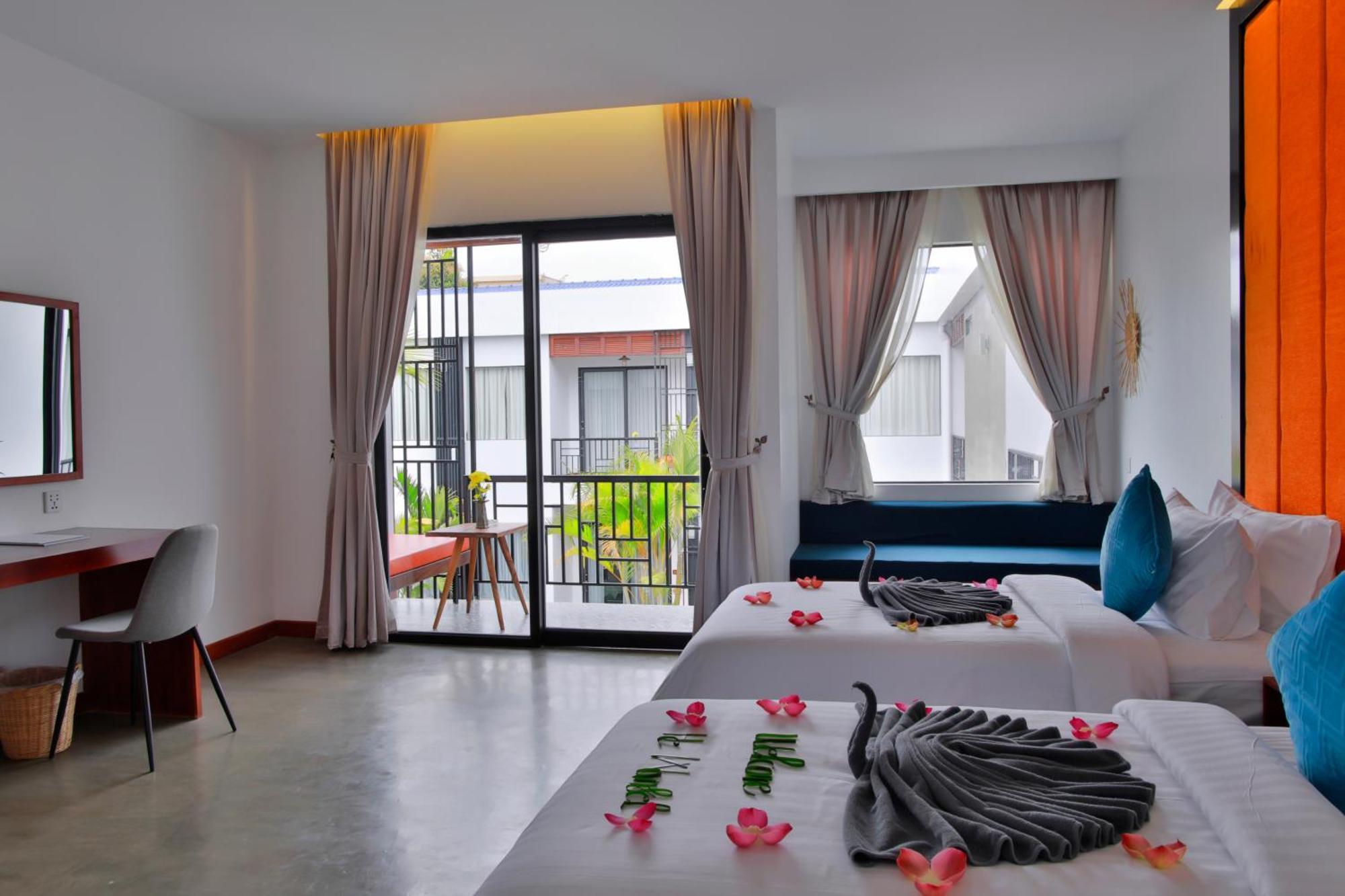 Central Corner Suite Siem Reap Bagian luar foto
