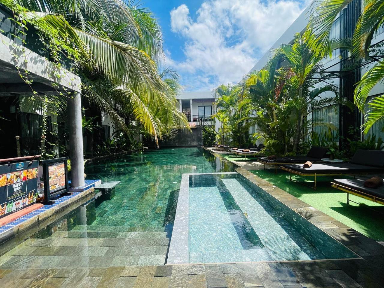Central Corner Suite Siem Reap Bagian luar foto