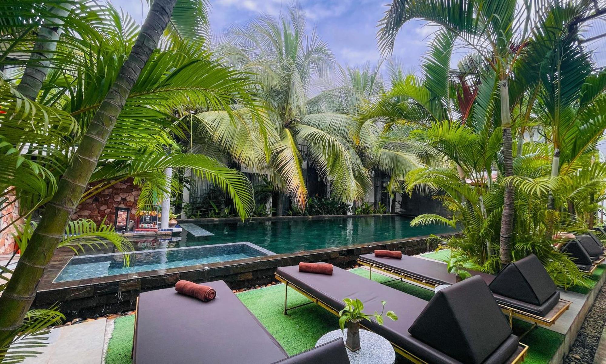 Central Corner Suite Siem Reap Bagian luar foto