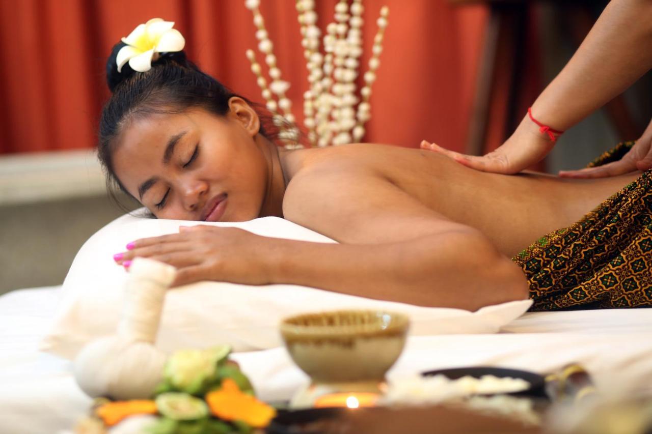 Central Corner Suite Siem Reap Bagian luar foto
